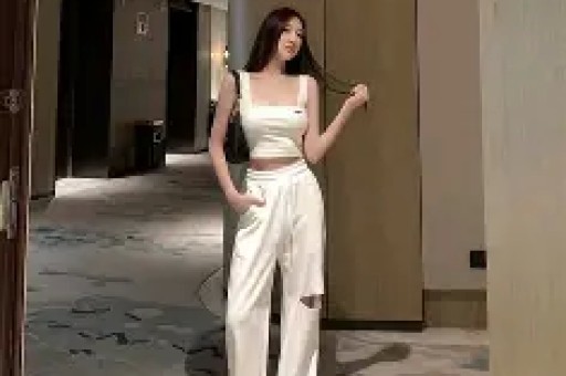 女明星集体“塌房”她们为啥都不装了